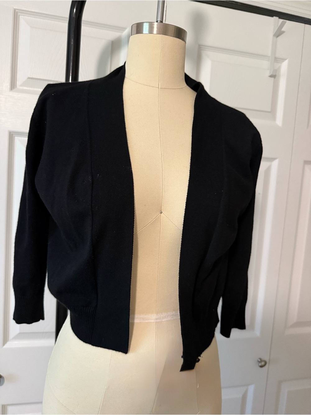 LOFT Black Open-Front Cropped Knit Cardigan